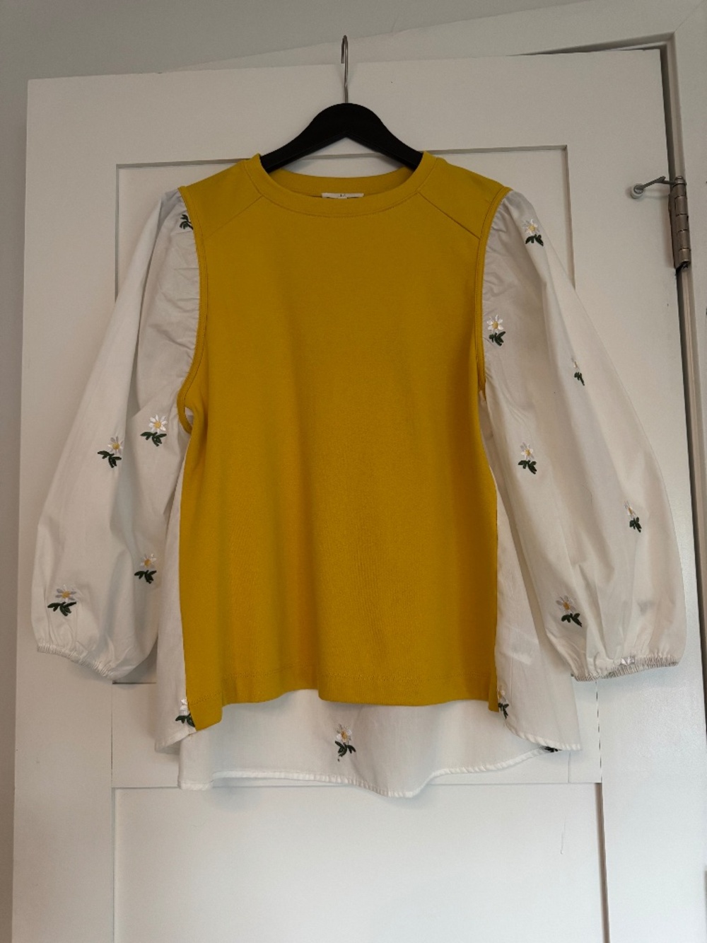 NWOT Mixed Media Top Yellow Floral Puff Sleeve Size S